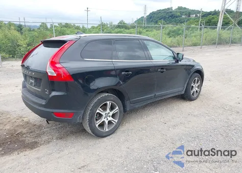 2013 Volvo Xc60 T6 z USA, uszkodzony, nr VIN YV4902DZ2D2405330